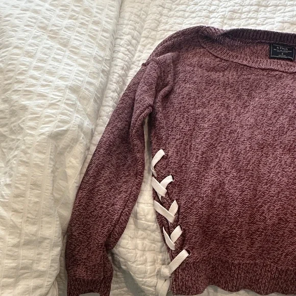 Abercrombie & Fitch Burgundy Sweater with Lace-Up Sides - Picture 4 of 5